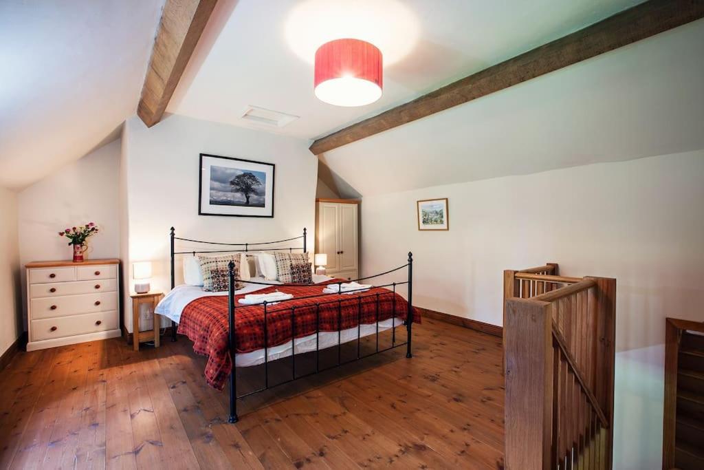 Cabalva Mill Cottage - Very Private And With Views Over The River Wye Clifford Exterior photo