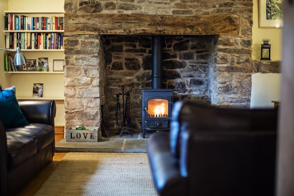 Cabalva Mill Cottage - Very Private And With Views Over The River Wye Clifford Exterior photo